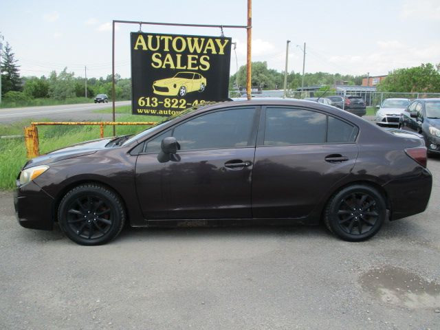 2012 Subaru Impreza 2.0L in Cars & Trucks in Ottawa - Image 2