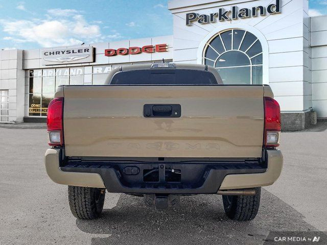 2019 Toyota Tacoma TRD Off Road Crew 4x4 Auto Heated Seats in Cars & Trucks in St. Albert - Image 4
