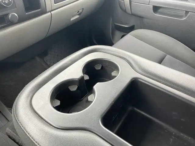 2011 Chevrolet Silverado 1500 LS Cheyenne Edition in Cars & Trucks in Calgary - Image 18