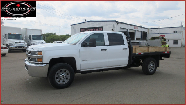 2015 CHEVY 3500 HD CREW CAB FLAT DECK in Cars & Trucks in Edmonton - Image 2