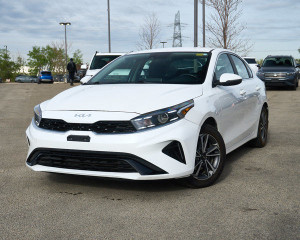 2022 Kia Forte EX | Charging Pad | Apple CarPlay | Heated Wheel