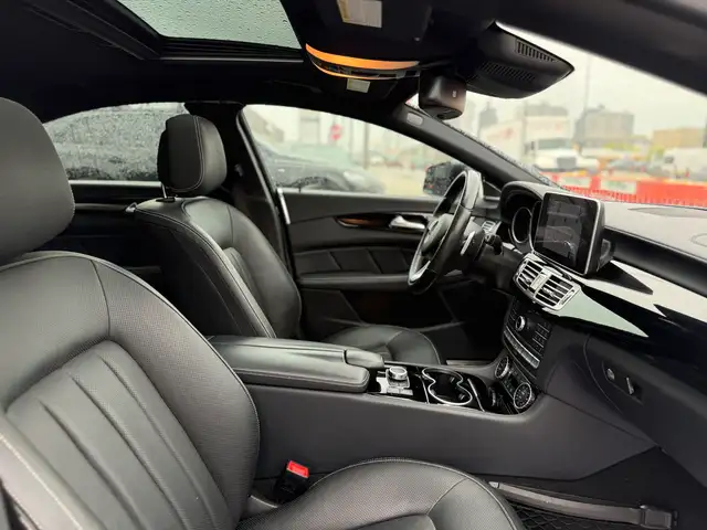 2017 Mercedes-Benz CLS-Class 550 //AMG SPORT | HARMAN KARDON | S dans Autos et camions dans Ville de Toronto - Image 34