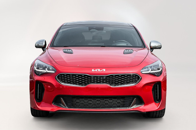 2023 Kia Stinger GT Elite | Cuir Nappa | 368 ch | Clean Carfax | in Cars & Trucks in Longueuil / South Shore - Image 2