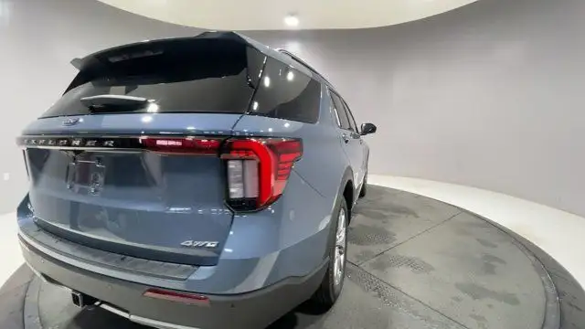 2025 Ford Explorer Active in Cars & Trucks in Strathcona County - Image 9