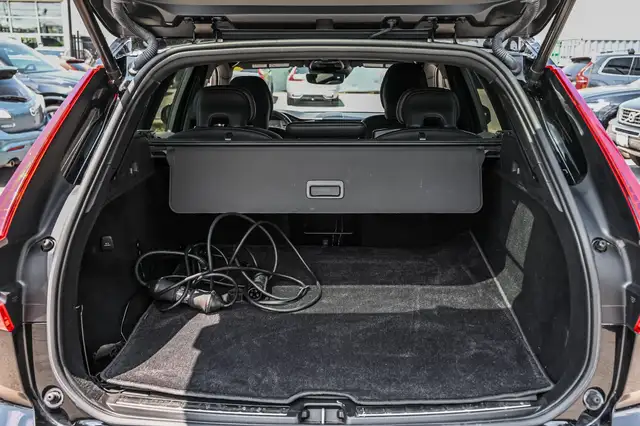 2021 Volvo XC60 in Cars & Trucks in City of Montréal - Image 19