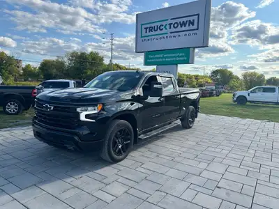 2023 Chevrolet Silverado 1500 RST Crew Cab Short Box 4WD with 67,444 kms! Clean history with no acci...