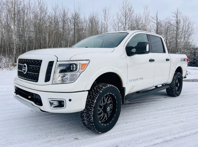 2019 Nissan Titan PRO-4X in Cars & Trucks in Edmonton - Image 4
