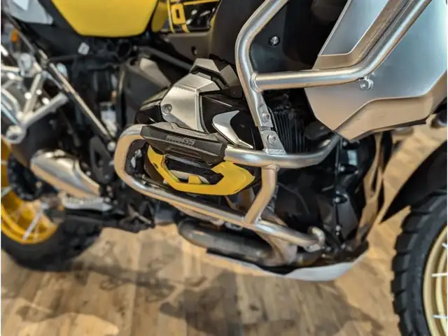 2022 BMW R 1250 GS Adventure '40 Years Edition' in Dirt Bikes & Motocross in Winnipeg - Image 7