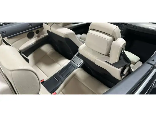 2011 BMW 3 Series Cabriolet 335is in Cars & Trucks in Mississauga / Peel Region - Image 35