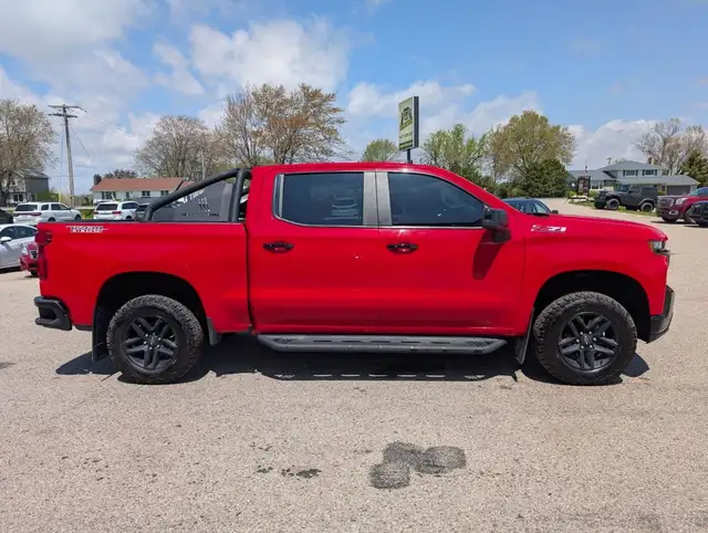2019 Chevrolet Silverado 1500 LT Trail Boss in Cars & Trucks in London - Image 7