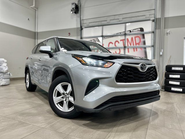 2020 Toyota Highlander LE AWD 8-Pass | Heated Front Seats in Cars & Trucks in Edmonton - Image 2