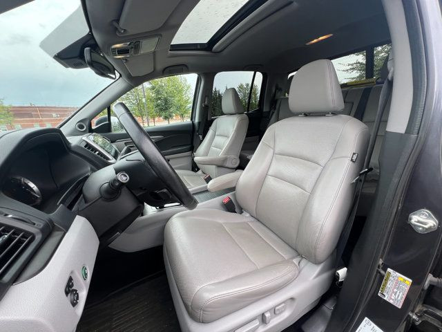 2017 Honda Ridgeline EX-L AWD | Leather | Sunroof | Adaptive in Cars & Trucks in Guelph - Image 2