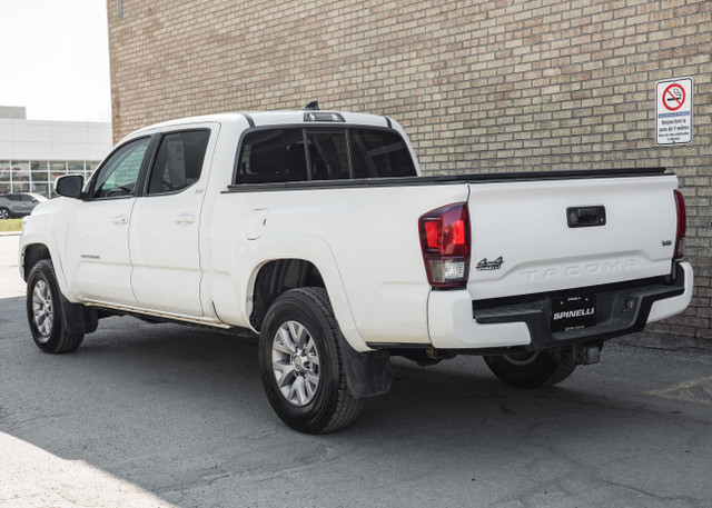 2019 Toyota Tacoma SR5 Double Cab in Cars & Trucks in City of Montréal - Image 4