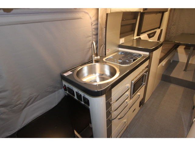  2024 Gala RV MonteCarlo 2200LXT disponible maintenant!!! in Travel Trailers & Campers in Laval / North Shore - Image 4