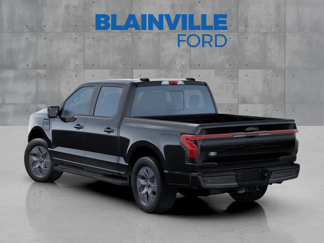Ford F-150 Lightning LARIAT 4WD SuperCrew 5.5' Box 2025 in Cars & Trucks in Laval / North Shore - Image 2