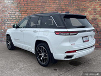 Only 25 Miles! This Jeep Grand Cherokee has a durable Regular Unleaded V-6 3.6 L/220 engine powering... (image 2)