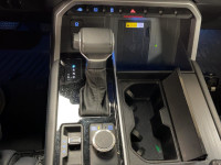 0.400 kW;1 12V power outlet;1 exterior 120V AC power outlet;1 interior 120V AC power outlet;10 bever... (image 9)