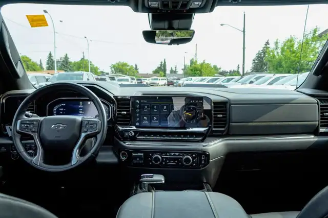 2023 Chevrolet Silverado Short BOX Crew CAB 1500 4WD ZR2 * GM CE in Cars & Trucks in Edmonton - Image 12