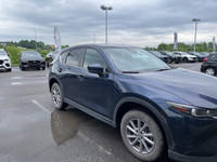 Le Mazda CX-5 GS AWD 2023 est propulsé par un moteur atmosphérique Skyactiv-G de 2,5 L développant 1... (image 5)