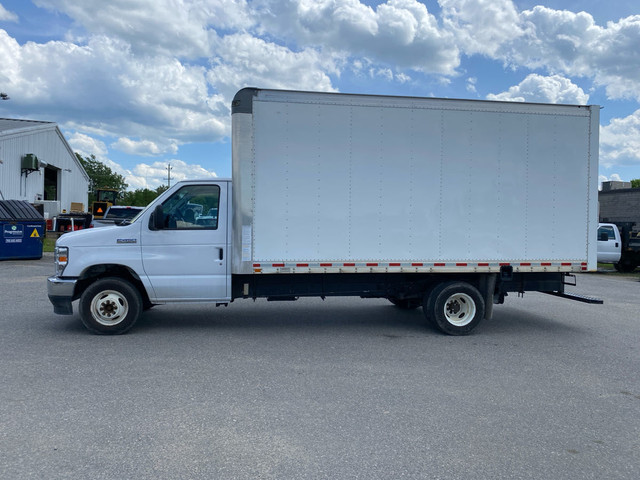 2022 Ford E-450 CUTAWAY in Cars & Trucks in City of Toronto - Image 3