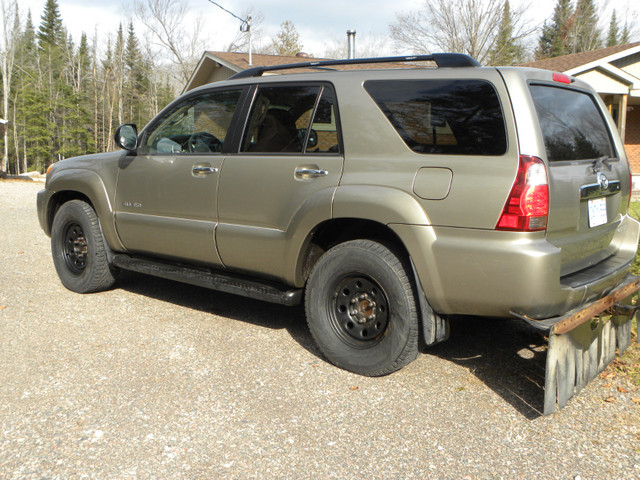 2007 Toyota 4-Runner SR5 in Cars & Trucks in Sault Ste. Marie - Image 2