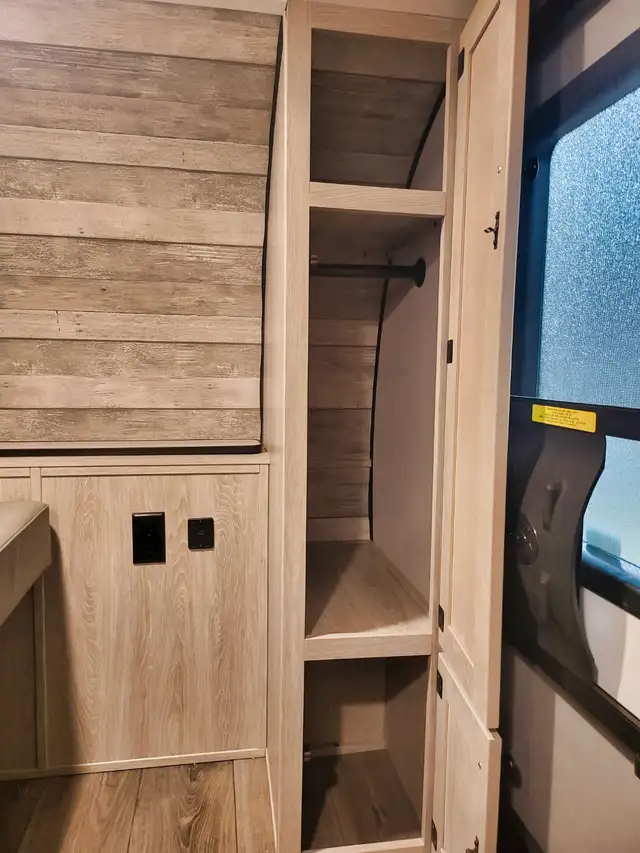 2023 Riverside 511 Overlander Blowout Sale! in RVs & Motorhomes in Oakville / Halton Region - Image 16