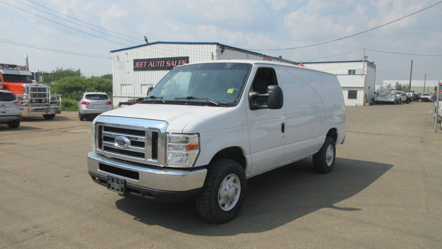 2009 FORD E-350 RWD CARGO VAN in Heavy Equipment in Vancouver - Image 2