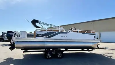 Our new line of Tahoe pontoon boats is here and sure to impress buyers. This 21 foot cruise with rea...