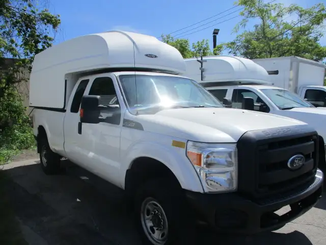 2012 Ford Super Duty F-350 à roues arrière simples KINGCAB F 350 in Cars & Trucks in Laval / North Shore - Image 3