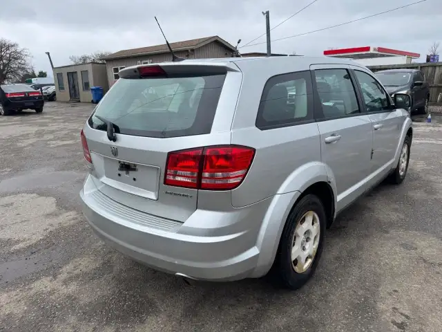 2010 Dodge Journey AS IS, SE, ONE OWNER, NO ACCIDENTS, in Cars & Trucks in London - Image 6