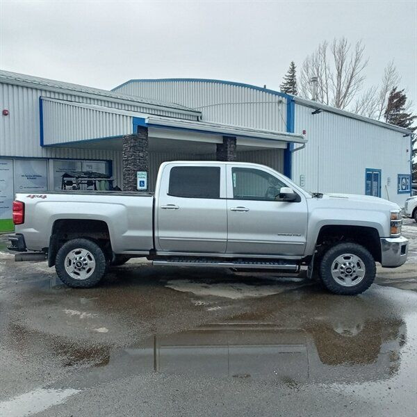 2018 Chevrolet Silverado 2500 LT Diesel in Cars & Trucks in St. Albert - Image 4