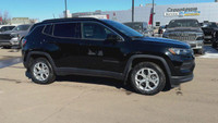 EXECUTIVE CROSSTOWN DEMO! This 2024 JEEP COMPASS LATITUDE 4X4 has the following options Premium Clot... (image 5)