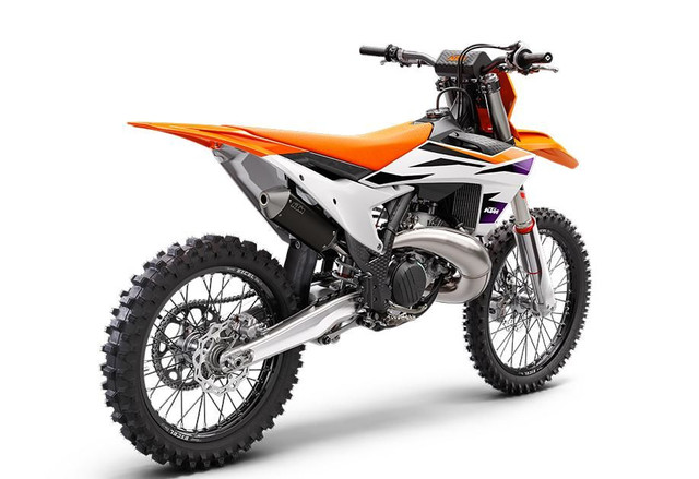 2024 KTM 300 SX in Dirt Bikes & Motocross in Longueuil / South Shore - Image 2