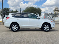 Rear View Camera, Aluminum Wheels, Satellite Radio, Air Conditioning, Power Seats! At Subaru Edmonto... (image 7)