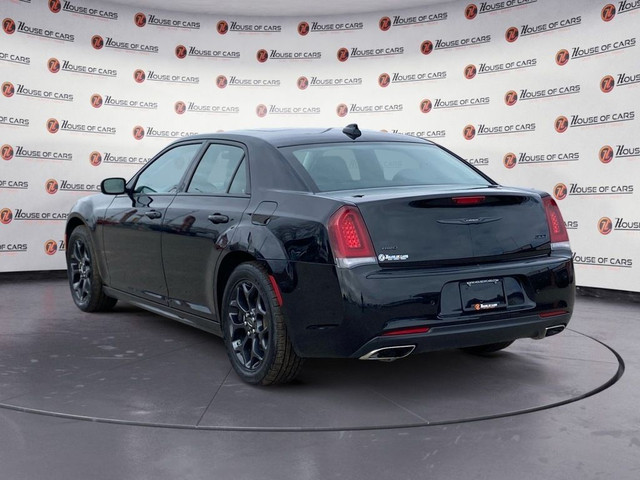  2022 Chrysler 300 Touring L in Cars & Trucks in Calgary - Image 4