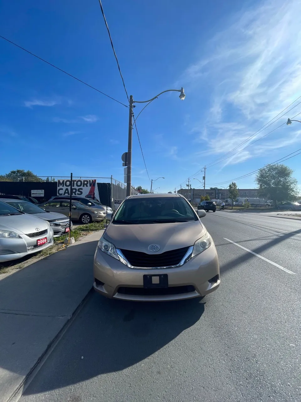 2011 Toyota Sienna LE w/ SAFETY | CERTIFIED