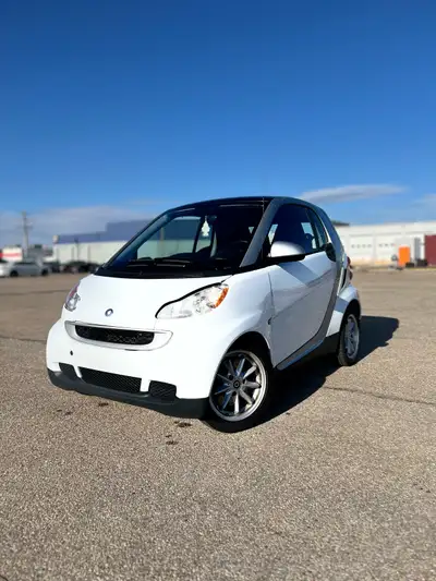 2010 Smart ForTwo passion ! great on gas !