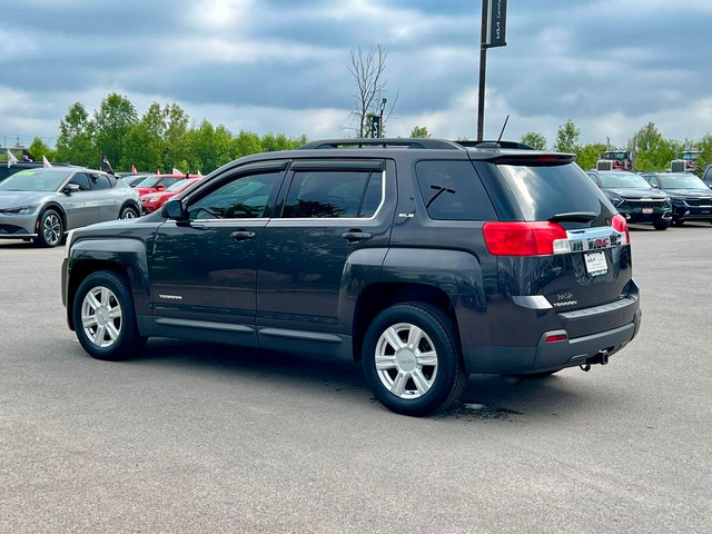 2015 GMC Terrain SLE-2 Heated Seats, Sunroof, Bluetooth in Cars & Trucks in St. Catharines - Image 2
