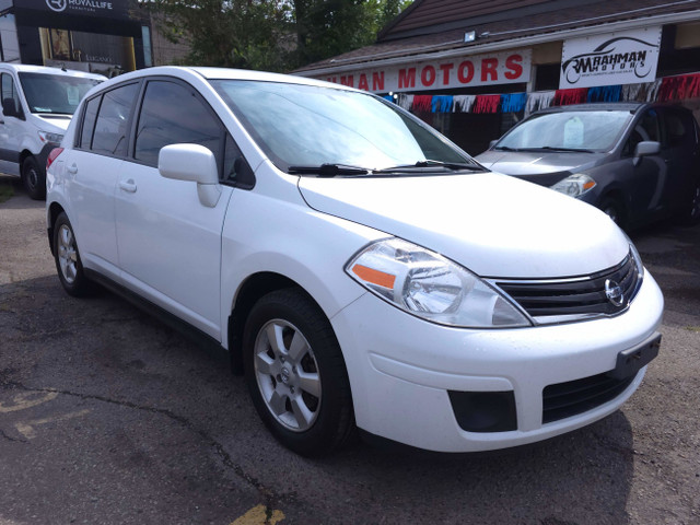 2010 Nissan Versa 5dr HB | 1.8 SL XTronic CVT | Cruise Control | in Cars & Trucks in Mississauga / Peel Region - Image 3