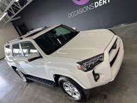 Toyota 4Runner SR5 2022 – Blanc, 44 682 km! Construit pour l’aventure. Confortable sur route, robust... (image 1)