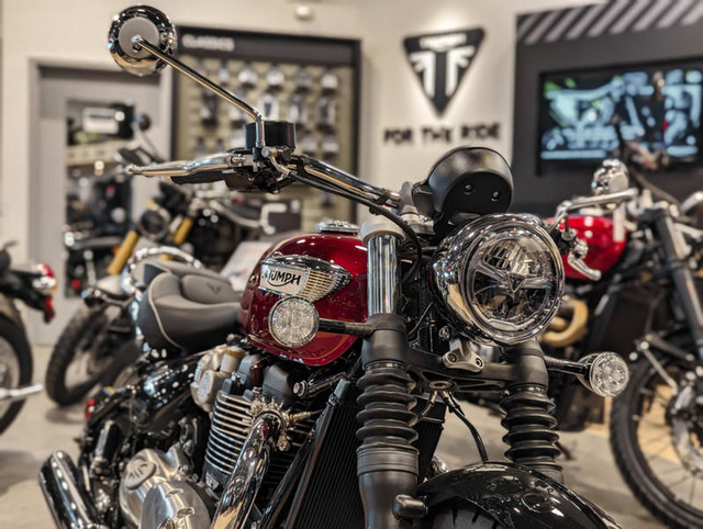 2024 Triumph Bonneville Speedmaster Cordovan Red in Street, Cruisers & Choppers in Winnipeg - Image 3