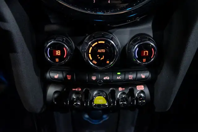 2022 MINI 3 Door Cooper SE 3 Door 100% électrique | Esprit in Cars & Trucks in City of Montréal - Image 20