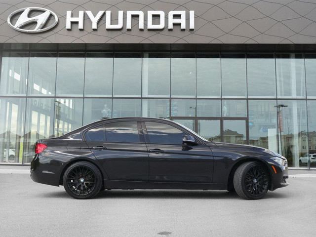 2016 BMW 3 Series 328i xDrive - Sunroof - Navigation in Cars & Trucks in Ottawa - Image 2
