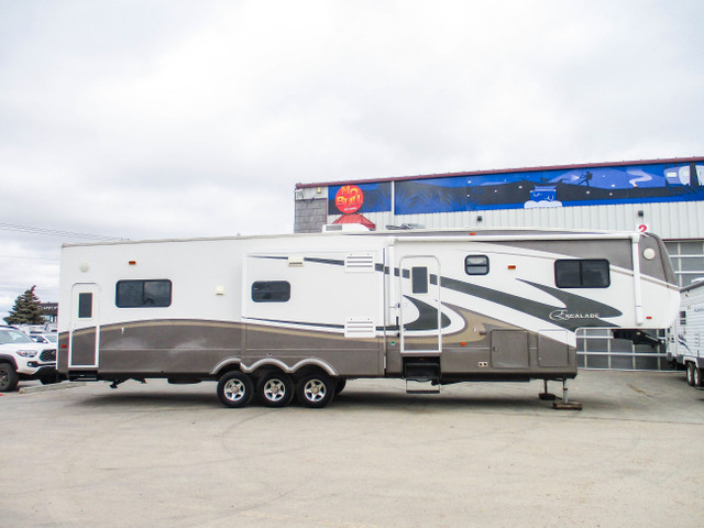 12’ Garage, 3 Slide Toy Hauler Sleeps 6, for $118 wk in Travel Trailers & Campers in Edmonton - Image 3