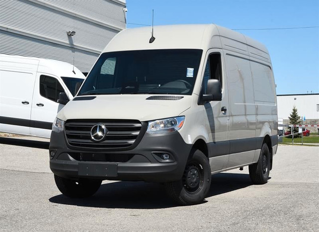 2025 Mercedes-Benz Sprinter 2500 144 Wheelbase High Roof RWD in Cars & Trucks in Laval / North Shore