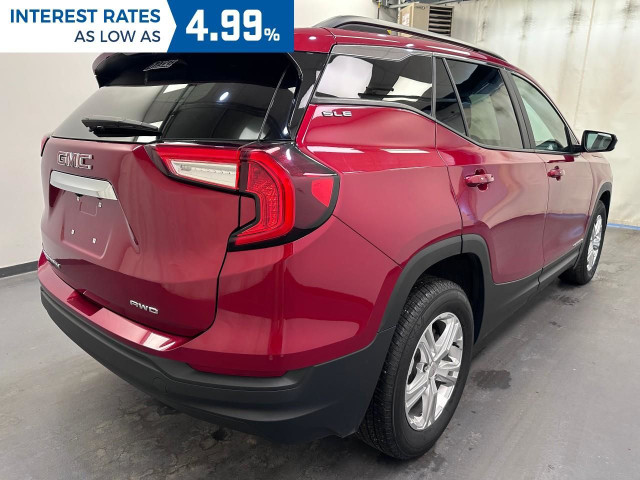 2024 GMC Terrain SLE 1.5L 4CYL | HEATED FRONT SEATS | ALL WHE... in Cars & Trucks in Lethbridge - Image 3