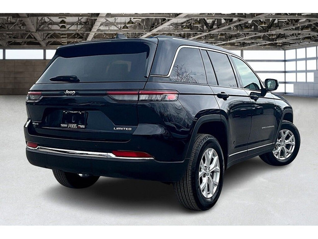  2023 Jeep Grand Cherokee Limited | Heated Leather | Safety Tech in Cars & Trucks in Mississauga / Peel Region - Image 2