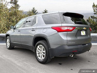 Command the road with this 2021 Chevrolet Traverse LS. Boasting a powerful 3.6L V6 engine delivering... (image 3)