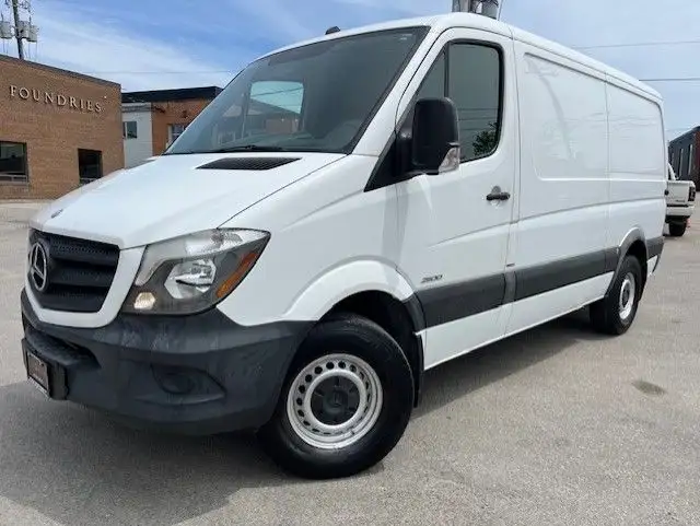 2015 Mercedes-Benz Sprinter cargo vans 2500 144 LOW ROOF-RARE 3  in Cars & Trucks in City of Toronto - Image 2