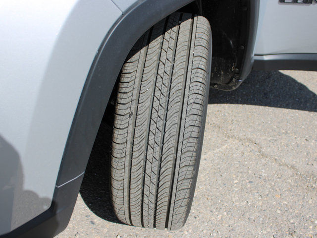 2025 Jeep Compass Altitude 4x4, Remote Start, Heated Leather in Cars & Trucks in Calgary - Image 2